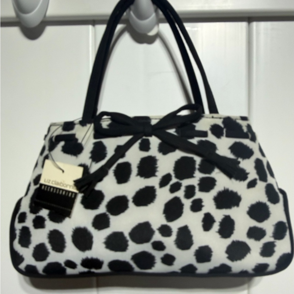 NWT Liz Claiborne black/white animal print hand bag